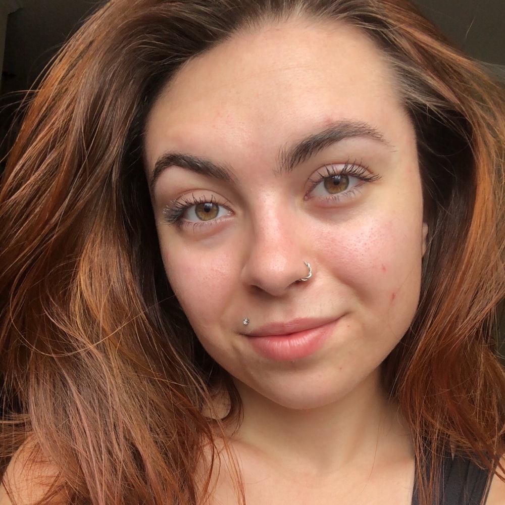 a little abt me + my venture here on poshmark!